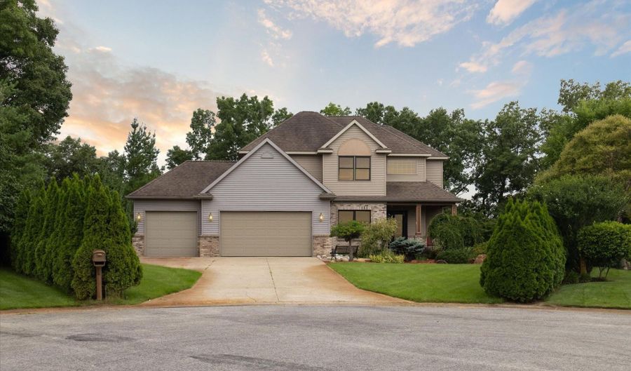 6783 Cathedral Ct SE, Alto, MI 49302 - 4 Beds, 4 Bath