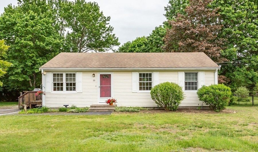 22 Bayview Ave, Berkley, MA 02779 - 3 Beds, 1 Bath