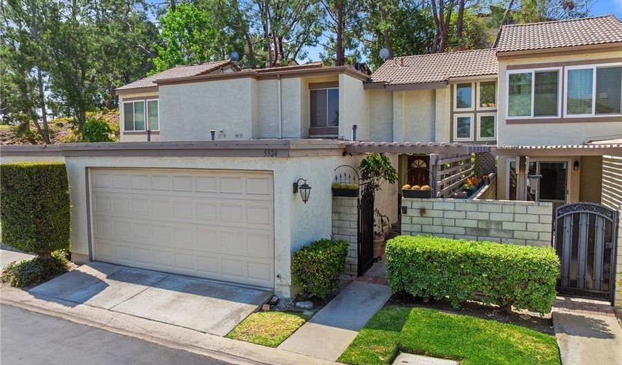 5524 E Vista Del Dia, Anaheim, CA 92807 - 2 Beds, 3 Bath