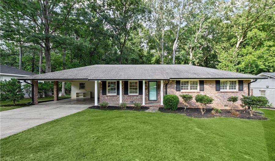 4470 LAKE IVANHOE Dr, Tucker, GA 30084 - 3 Beds, 2 Bath