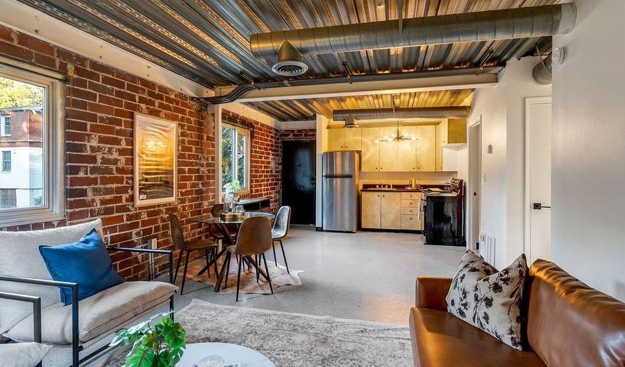 15 BURBANK Dr SW 4, Atlanta, GA 30314 - 2 Beds, 1 Bath