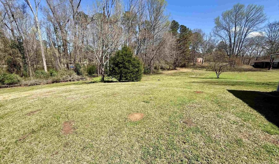 2087 TRUSSELL Rd, Alexander City, AL 35010 - 3 Beds, 2 Bath