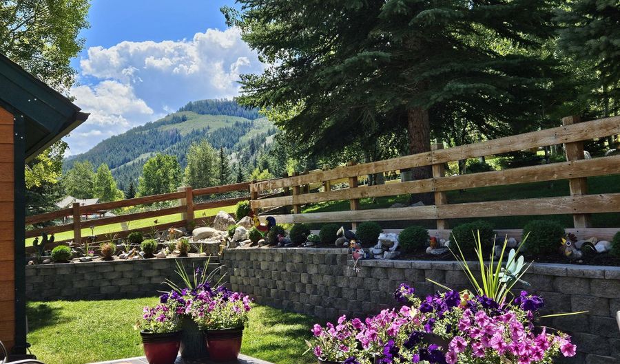 1553 Deer Blvd B, Avon, CO 81620 - 4 Beds, 3 Bath