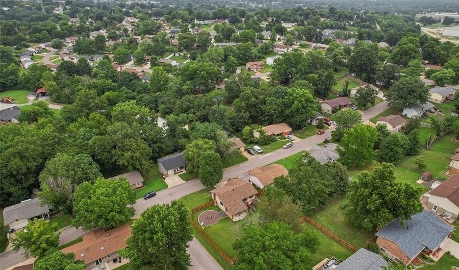 1326 Apollo Dr, Arnold, MO 63010 - 3 Beds, 3 Bath