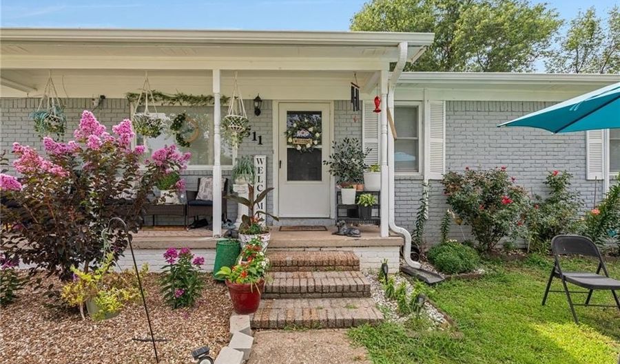 1511 9th St, Barling, AR 72923 - 3 Beds, 2 Bath