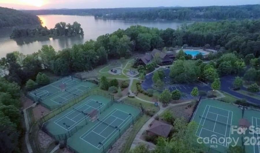 14229 Roe Buck Meadow Ln, Charlotte, NC 28278 - 0 Beds, 0 Bath