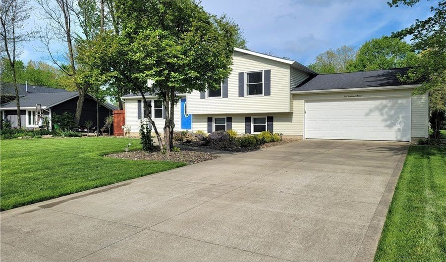 10015 Regatta Trl, Aurora, OH 44202 - 3 Beds, 2 Bath