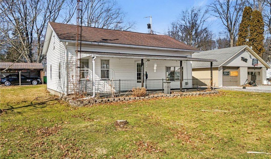 550 Johnson Ave, Alliance, OH 44601 - 2 Beds, 1 Bath