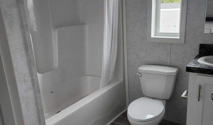 24 Cassie Ln, Bennington, VT 05201 - 2 Beds, 2 Bath