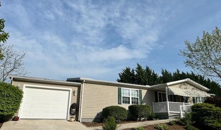 501 MUSKET RIDGE Rd, Abbottstown, PA 17301 - 3 Beds, 2 Bath