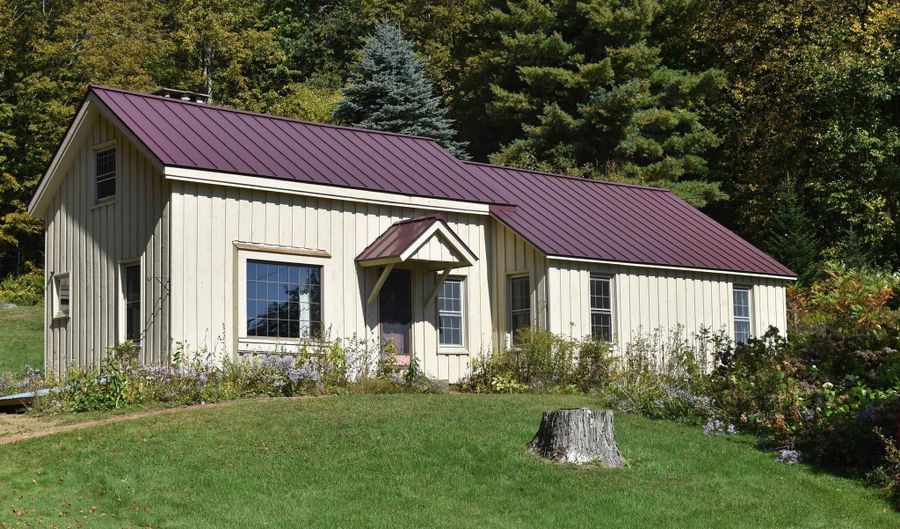 194 Wood Ln, Brandon, VT 05733 - 3 Beds, 2 Bath