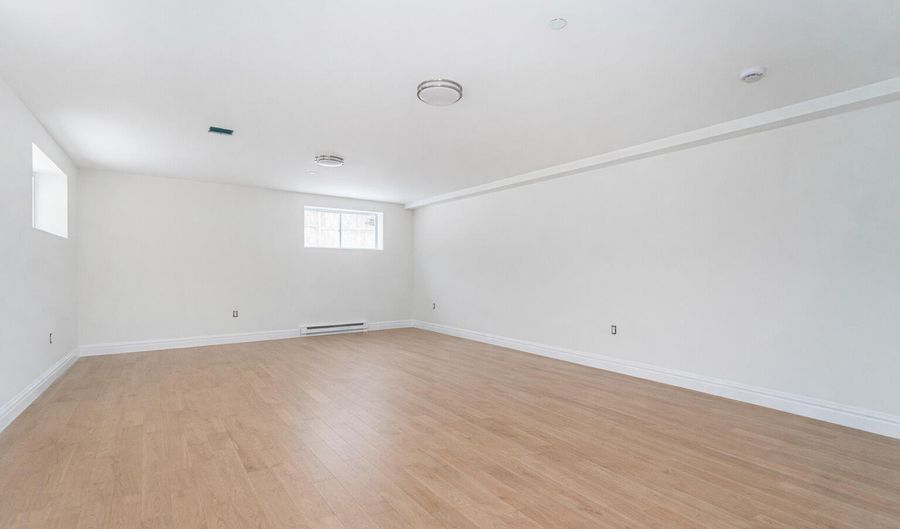 378 Atlantic Ave, Staten Island, NY 10305 - 4 Beds, 4 Bath