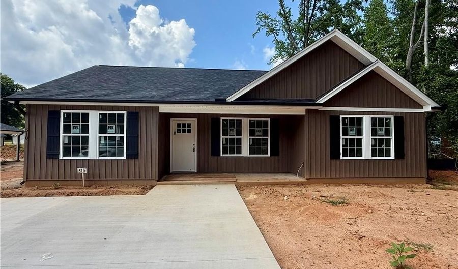 510 Eden Ter, Archdale, NC 27263 - 3 Beds, 2 Bath