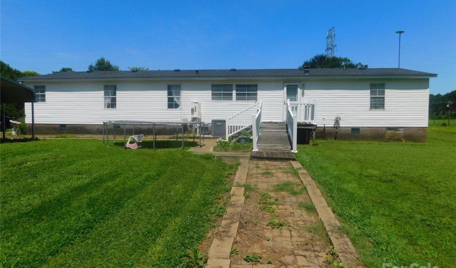 33343 Old Salisbury Rd, Albemarle, NC 28001 - 4 Beds, 3 Bath