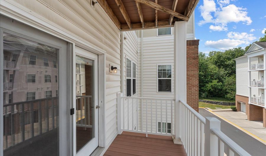 43138 STILLWATER Ter 305, Broadlands, VA 20148 - 3 Beds, 2 Bath