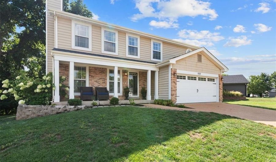 1537 Greenfield Crossing Ct, Ballwin, MO 63021 - 4 Beds, 4 Bath