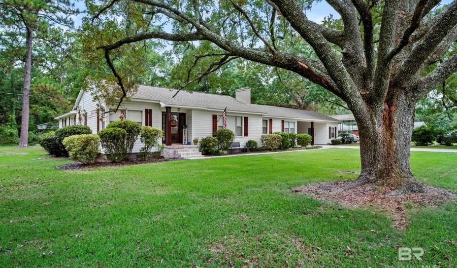 1101 Mcmillan Ave, Bay Minette, AL 36507 - 4 Beds, 3 Bath