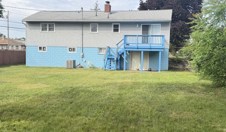 4 Nicholas Dr, Albany, NY 12205 - 3 Beds, 2 Bath