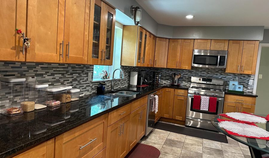 10117 CHICKADEE, Adelphi, MD 20783 - 6 Beds, 4 Bath