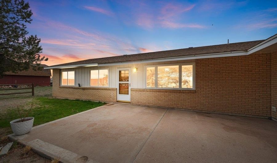 3123 CRAZY HORSE Rd, Cheyenne, WY 82009 - 3 Beds, 2 Bath