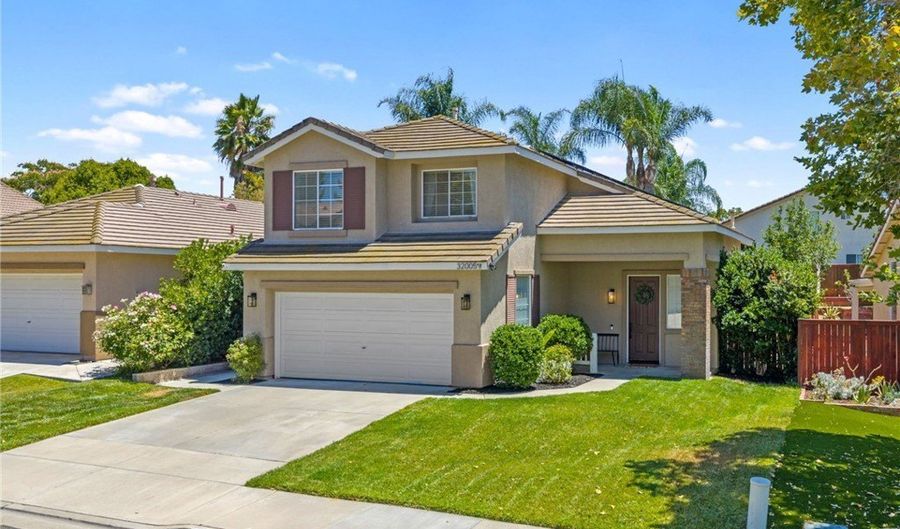 32005 Calle Ballentine, Temecula, CA 92592 - 3 Beds, 3 Bath