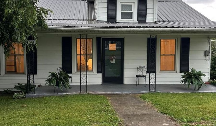 2453 Austinville Rd, Austinville, VA 24312 - 2 Beds, 1 Bath