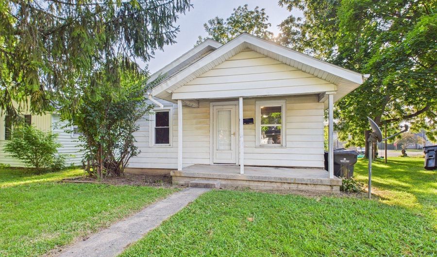 2108 Silver St, Anderson, IN 46012 - 2 Beds, 1 Bath