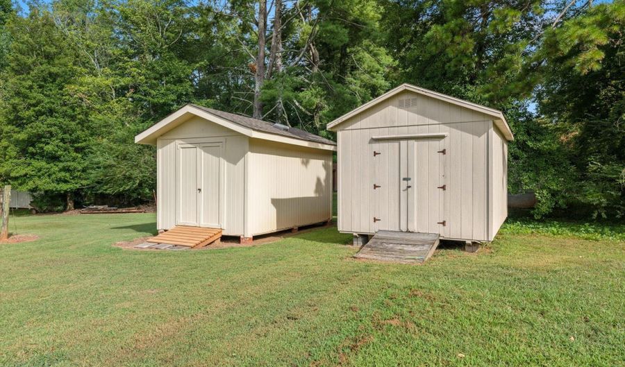 1120 Apache St, Athens, TN 37303 - 3 Beds, 2 Bath
