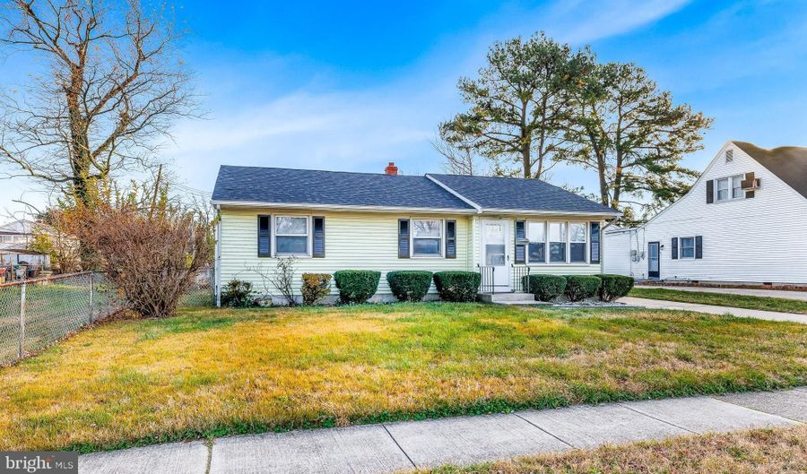 816 LINCOLN St, Dover, DE 19904 - 4 Beds, 2 Bath