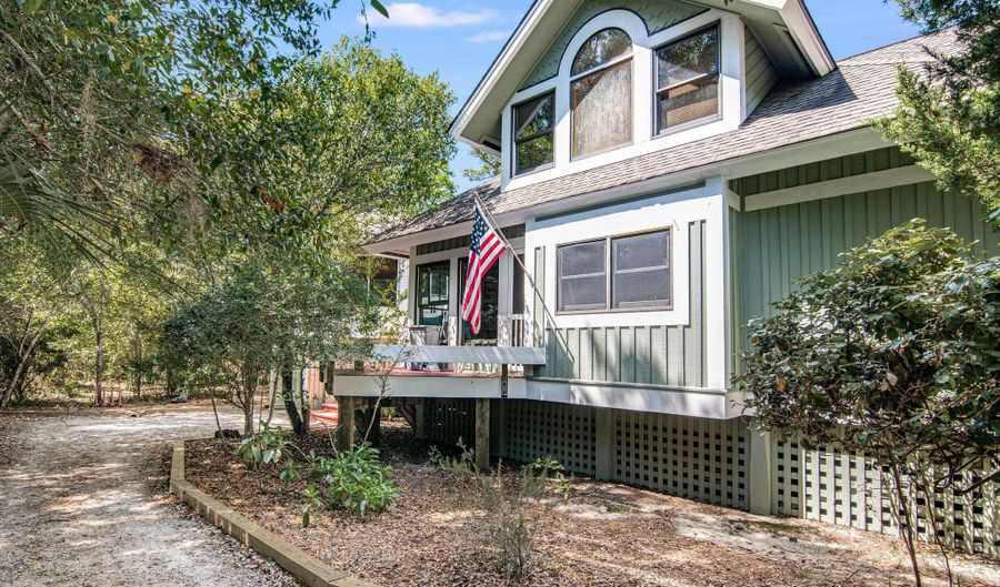 122 Edward Teach Wynd, Bald Head Island, NC 28461 - 3 Beds, 2 Bath