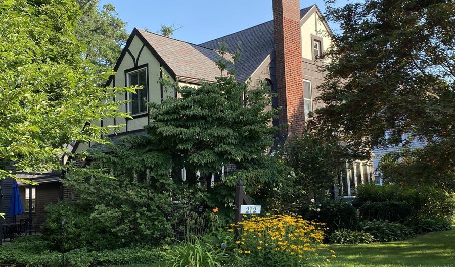 212 Lenox Ave, Albany, NY 12208 - 5 Beds, 4 Bath