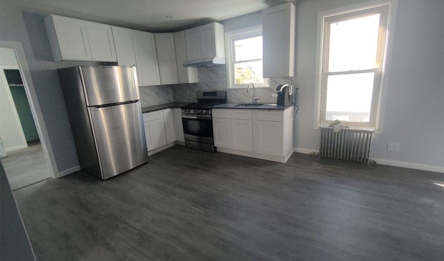 88-25 76th St 2, Woodhaven, NY 11421 - 4 Beds, 2 Bath
