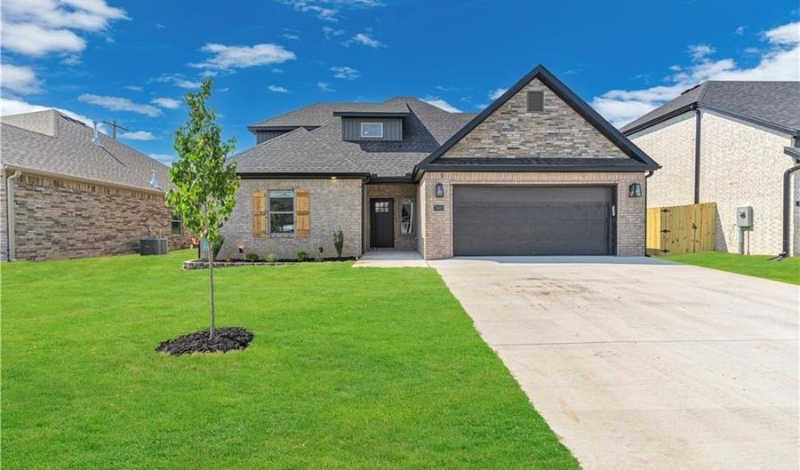 7001 SW Basswood Ave, Bentonville, AR 72713 - 4 Beds, 3 Bath