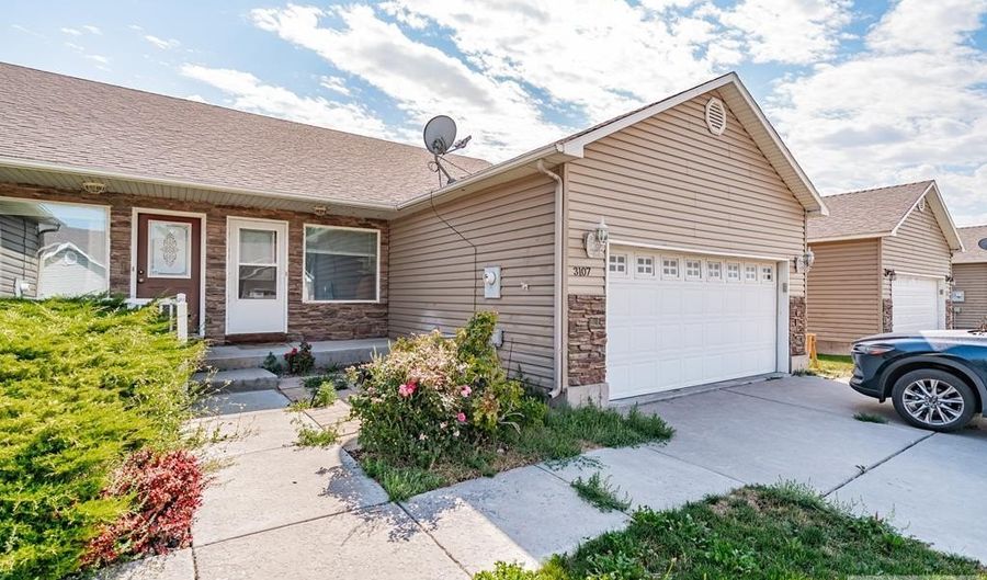 3107 E 1st St, Ammon, ID 83401 - 3 Beds, 2 Bath