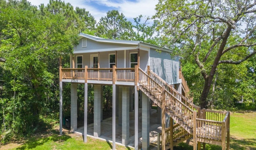 11014 Gannet St, Bay St. Louis, MS 39520 - 3 Beds, 2 Bath