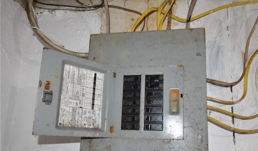 5425 Adams Ave, Ashtabula, OH 44004 - 3 Beds, 1 Bath