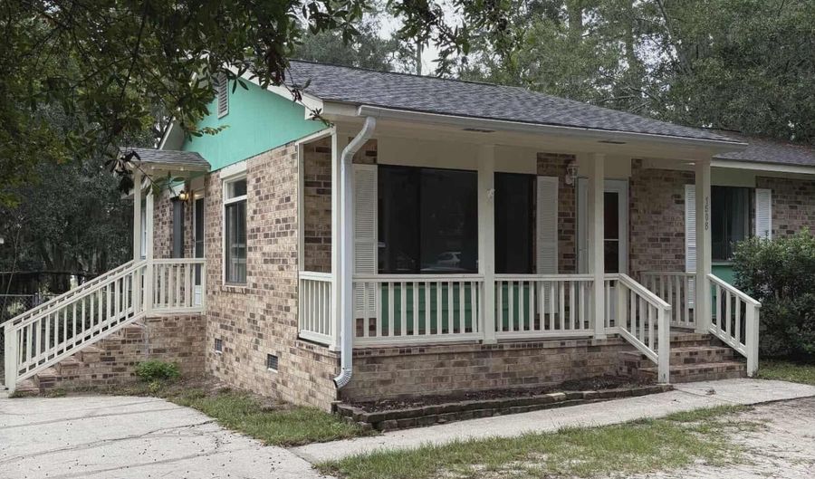 1508 Sycamore St, Beaufort, SC 29902 - 3 Beds, 2 Bath