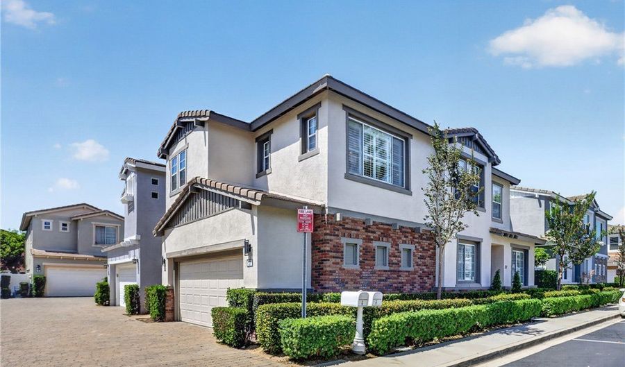 17 Woodcrest, Aliso Viejo, CA 92656 - 3 Beds, 3 Bath
