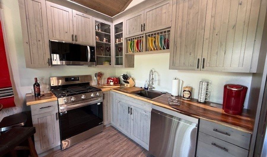 520 E Pennsylvania St 10, Anaconda, MT 59711 - 1 Beds, 1 Bath