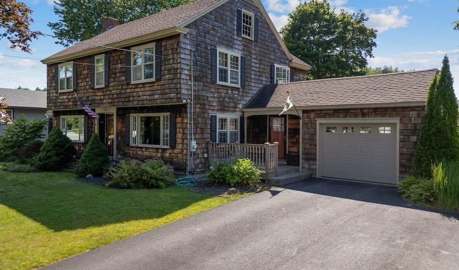 36 Woodlawn Ave, Auburn, ME 04210 - 3 Beds, 2 Bath