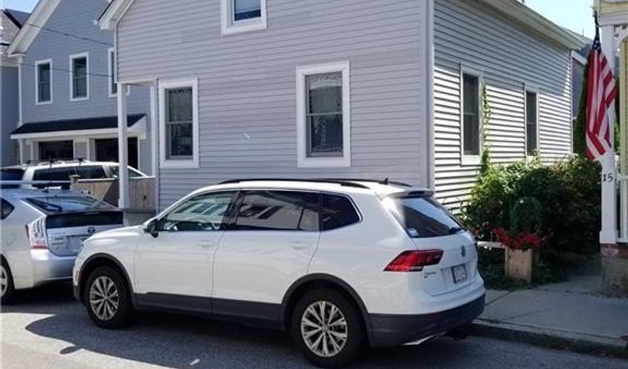 13 Lucas Ave, Newport, RI 02840 - 3 Beds, 3 Bath