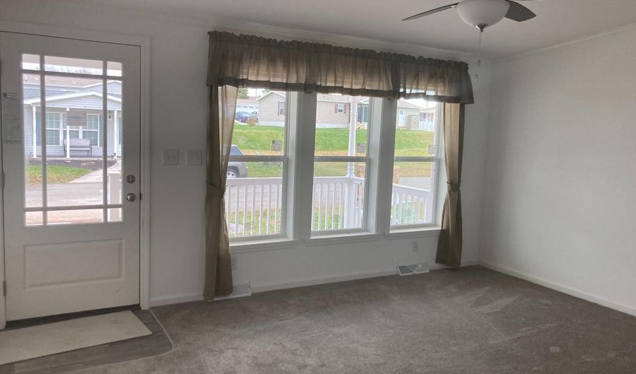 702 WIND IN THE WILLOWS, Abbottstown, PA 17301 - 3 Beds, 2 Bath