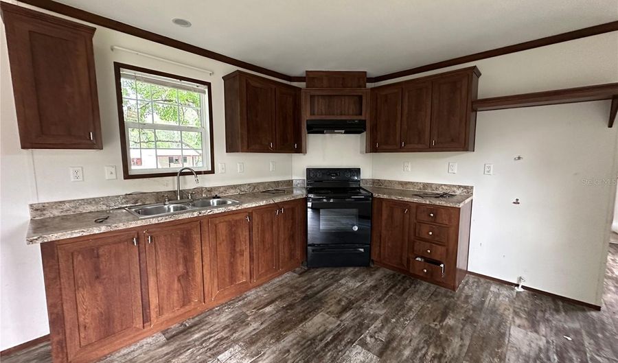 55917 CABBAGE Rd, Astor, FL 32102 - 2 Beds, 2 Bath