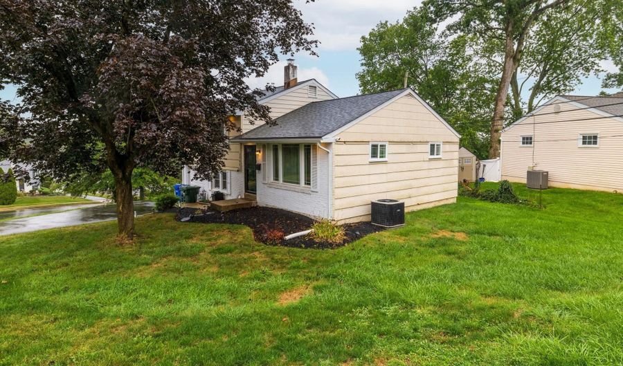 2866 JOYCE Rd, Abington, PA 19001 - 3 Beds, 2 Bath