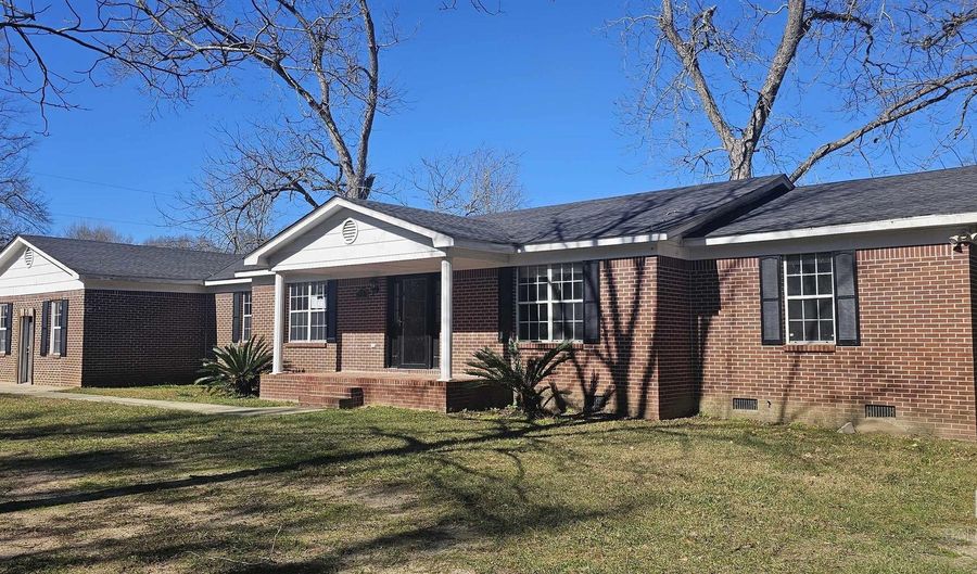 151 BULLARD St, Atmore, AL 36502 - 3 Beds, 2 Bath