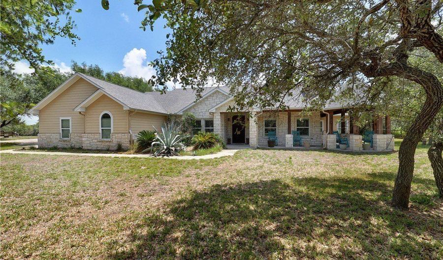 1320 W Highland Ave, Aransas Pass, TX 78336 - 4 Beds, 3 Bath