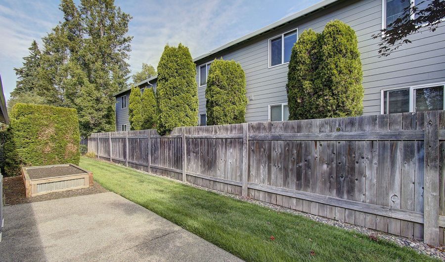 712 SE 5TH Way, Battle Ground, WA 98604 - 2 Beds, 2 Bath