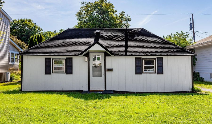 1132 Northwestern Ave, Ames, IA 50010 - 2 Beds, 1 Bath