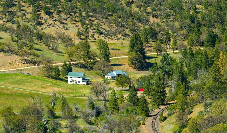 2245 Colestin Rd, Ashland, OR 97520 - 4 Beds, 3 Bath