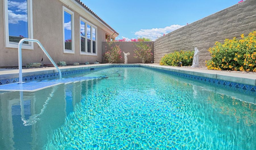 10 Syrah, Rancho Mirage, CA 92270 - 2 Beds, 2 Bath